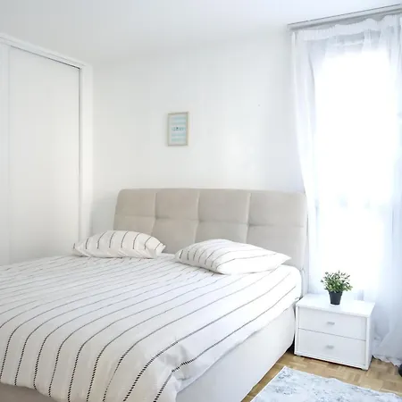 Charming And Spacious - Close To Center Paris